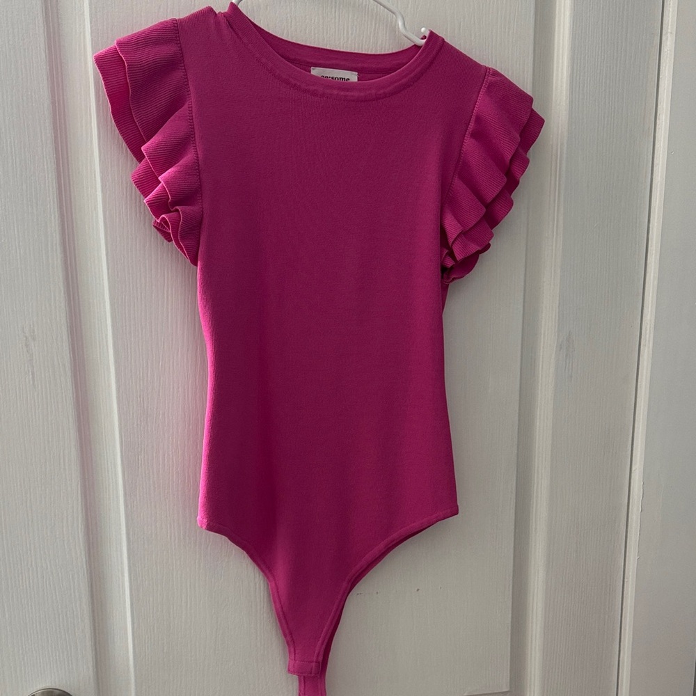 eesome Ruffle Sleeve Bodysuit